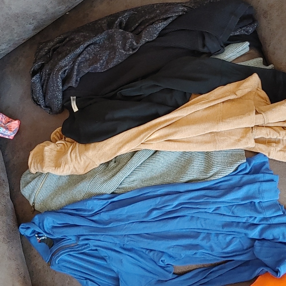 6 tops/ sweaters